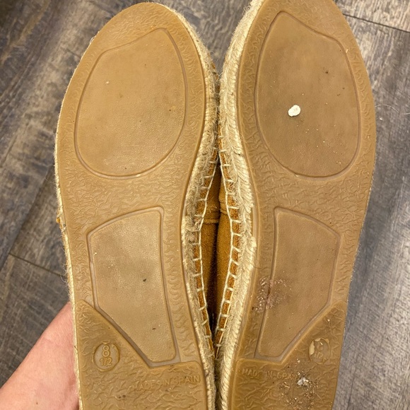 Saks 5th Avenue - Picture 6 of 8